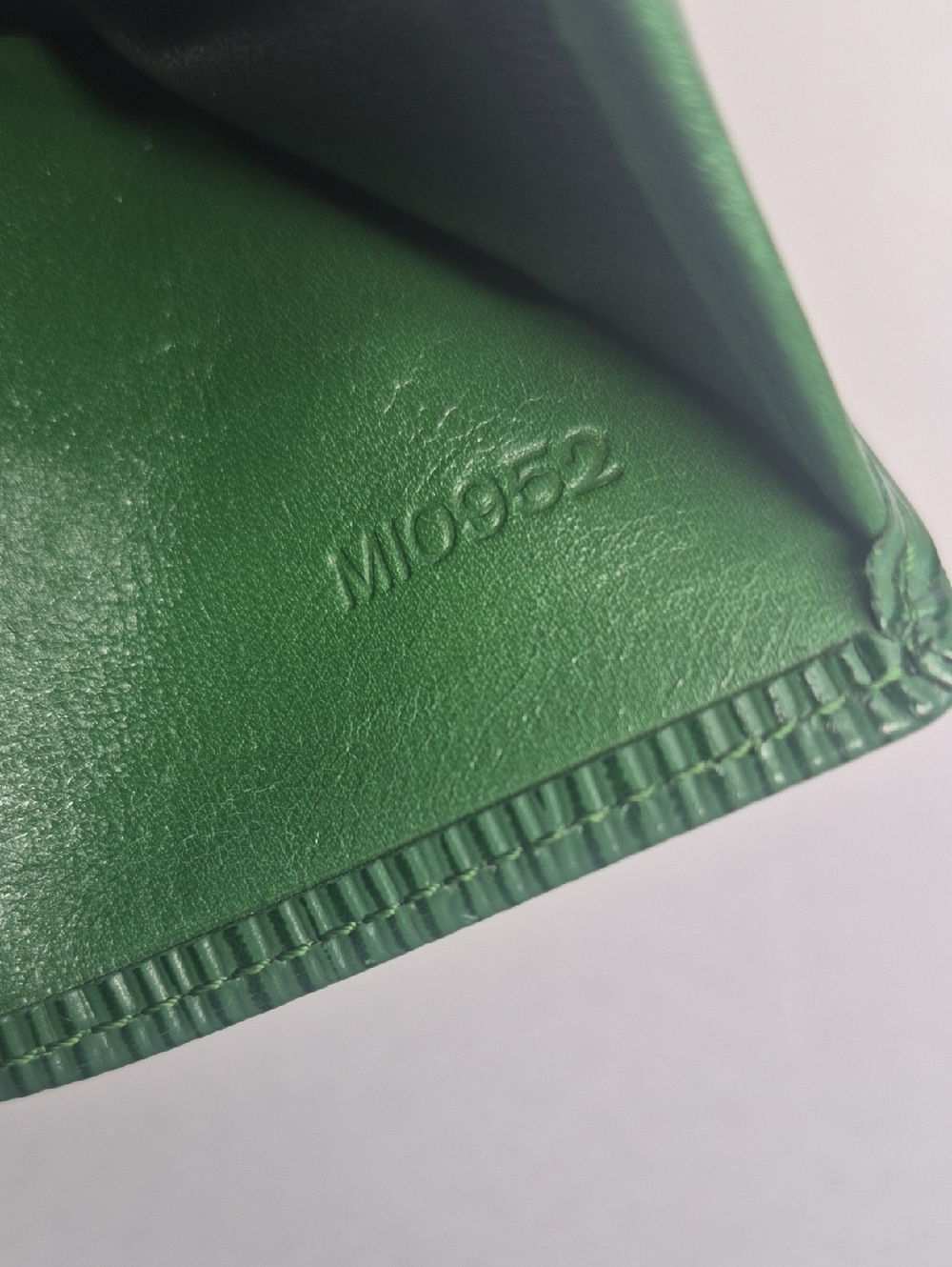 Louis Vuitton EPI Green Trifold Wallet - Picture 13 of 17